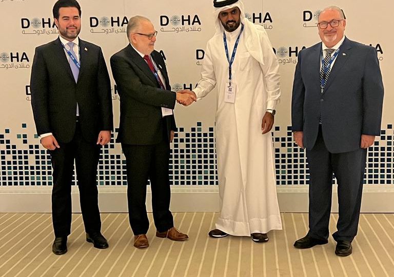 Ministro de Economía participa en el prestigioso Foro de Doha