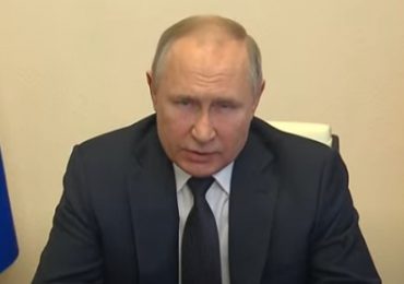 Putin asegura que la operación militar en Ucrania avanza "según lo planeado"