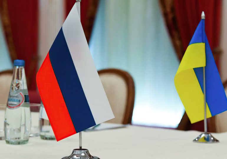 Turquía reúne a los ministros de Exteriores de Rusia y Ucrania