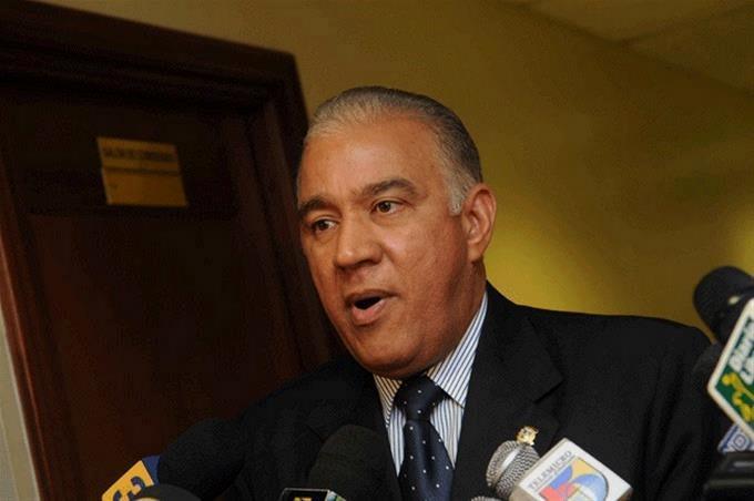 Andrés Bautista califica de “politiquería” retiro de oposición del diálogo reforma constitucional