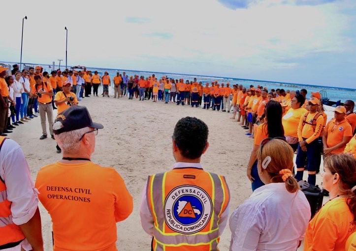 De cara a Semana Santa, Defensa Civil refuerza conocimientos de primeros auxilios y rescate acuático