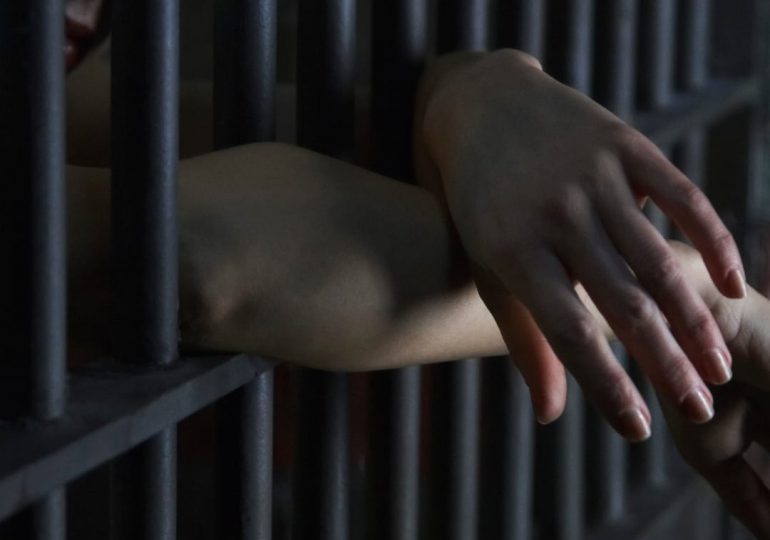 Condenan a 20 años de prisión a una mujer vinculada a la trata de personas