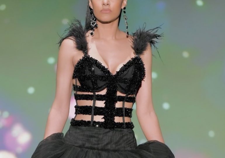 Massiel Taveras cierra, con creaciones de Giannina Azar, Semana de la Moda en Los Ángeles