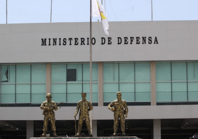 Ministerio de Defensa aclara no ha ordenado el reintegro de Pepe Goico