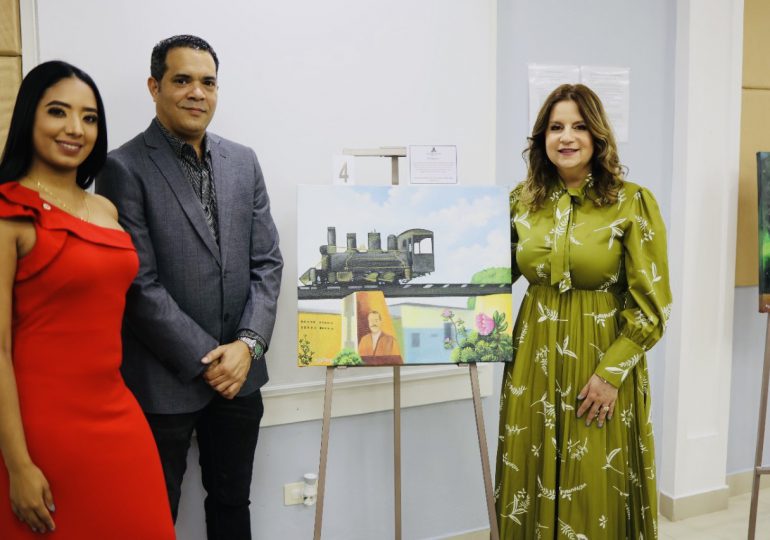 Realizan exposición de la Rosa de Bayahíbe fusionada con la historia mocana en homenaje a la mujer