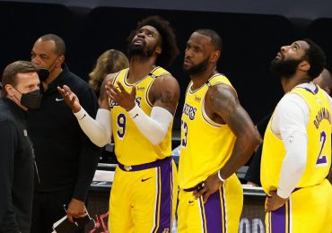 Los Lakers fuera de playoffs: claves de una debacle histórica