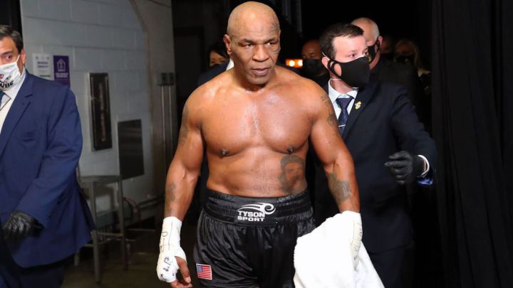 VIDEO | Mike Tyson golpea a un pasajero en un avión en Estados Unidos