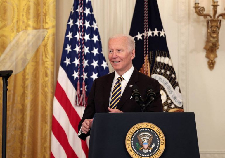 Biden propone transferir a Ucrania bienes confiscados a oligarcas rusos