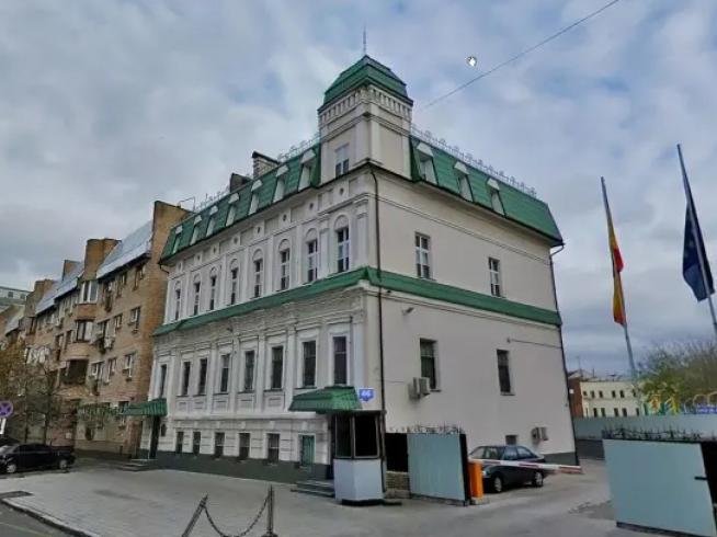 España anuncia que reabrirá su embajada en Kiev