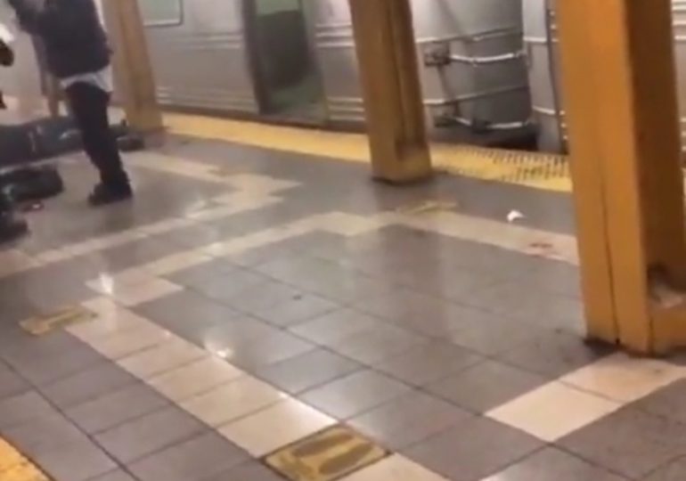 VIDEO | Al menos 13 heridos en tiroteo en el metro de Nueva York