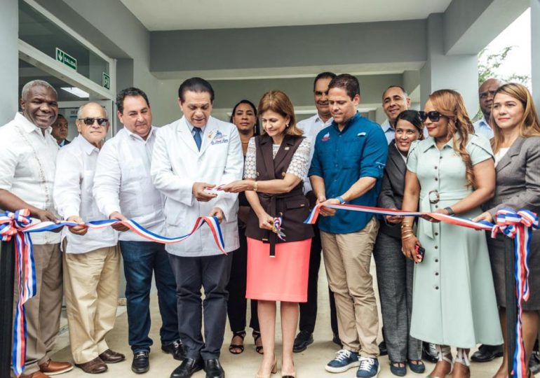 Autoridades entregan Unidad de Emergencia del Hospital Dr. Alejo Martínez García