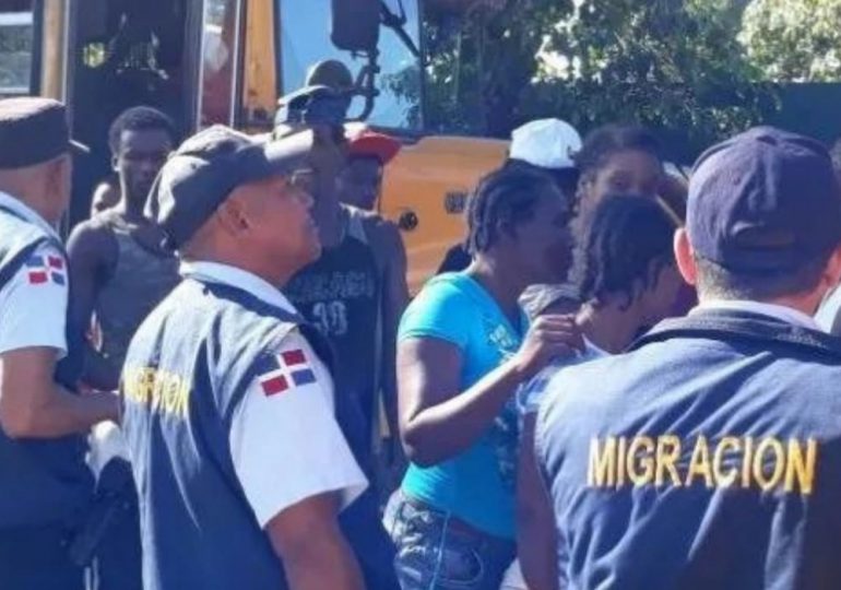Migración detiene a 32 indocumentados en Los Negros de Azua