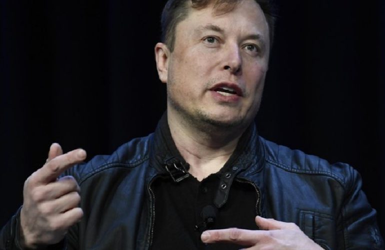 Elon Musk quiere "autenticar a todos los humanos reales" en Twitter