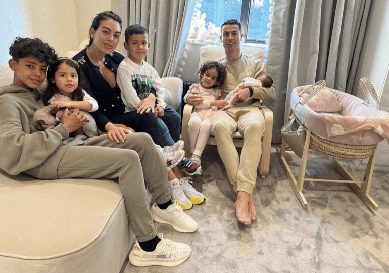 Cristiano Ronaldo y Georgina ya tienen a su hija recién nacida en casa