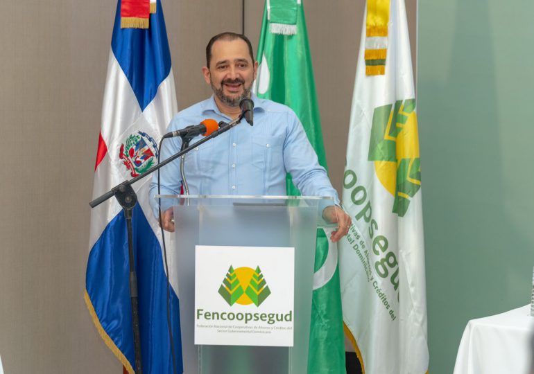 Lisandro Muñoz es reelecto como presidente de Fencoopsegud