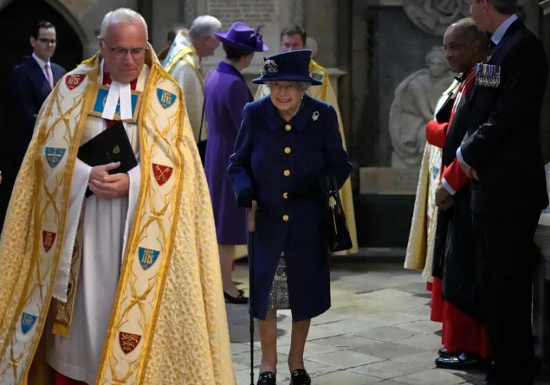 Isabel II no asistirá a la tradicional misa del Jueves Santo