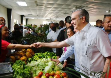 Presidente Abinader asegura programas sociales del gobierno son mayores