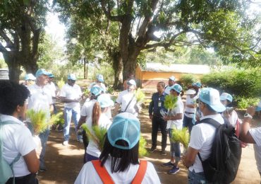 Hospital Materno Dr. Reynaldo Almánzar realizó jornada de reforestación, en Monte Plata