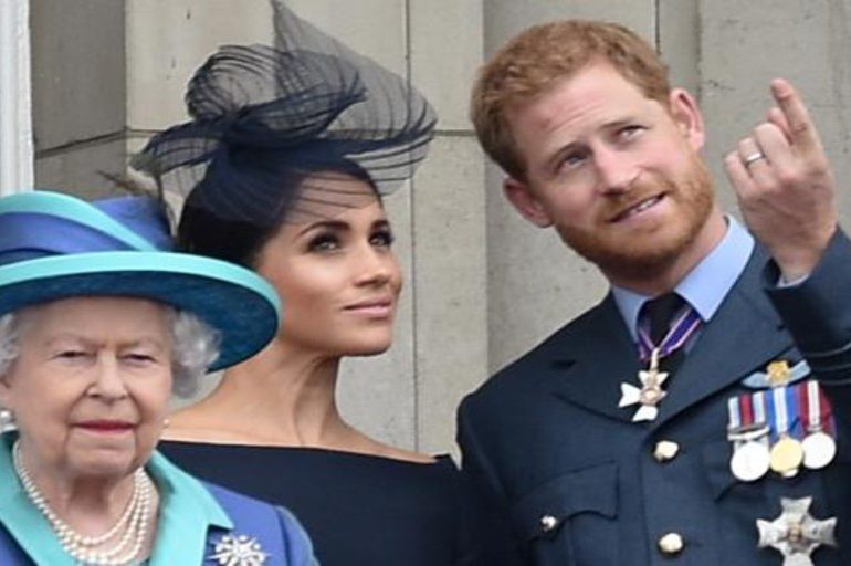 El príncipe Harry y Meghan Markle vuelan en secreto a Londres para reunirse con la reina Isabel II