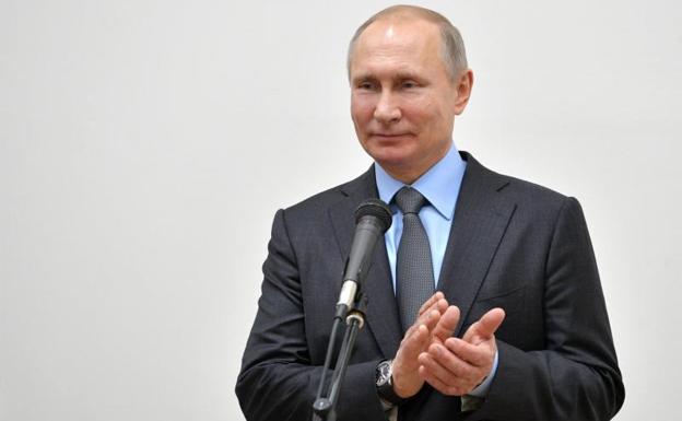 Putin celebra la "liberación" de Mariúpol y ordena taponar foco subterráneo de resistencia