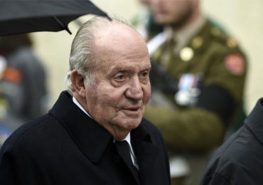 Juan Carlos I inicia un breve regreso a España cargado de polémica