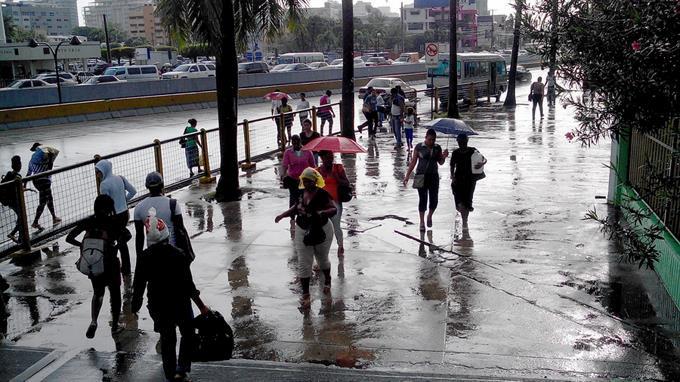 Vaguada mantendrá tarde nublada con aguaceros y tormentas eléctricas en algunas localidades