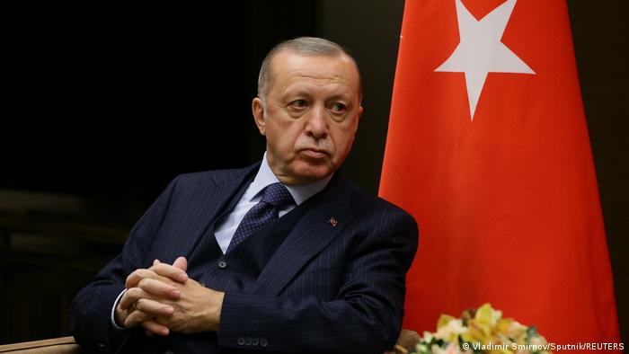 Presidente turco insta a Suecia a cortar "apoyo" a "grupos terroristas"