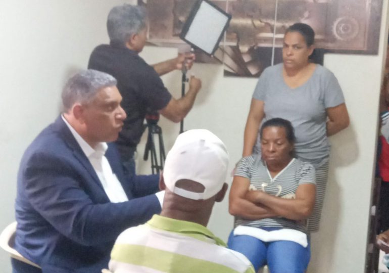 Ministro de Interior y Policía se reúne con familiares de David de los Santos
