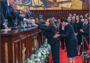 Presidente Abinader felicita a las madres dominicanas en su día