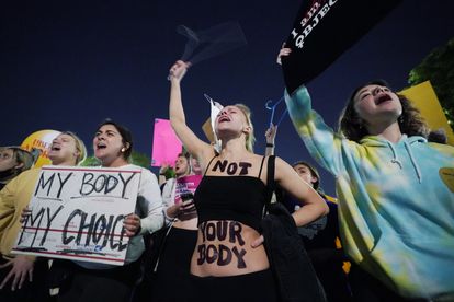 Tribunal Supremo de EEUU se dispone a derogar el derecho al aborto, según un borrador