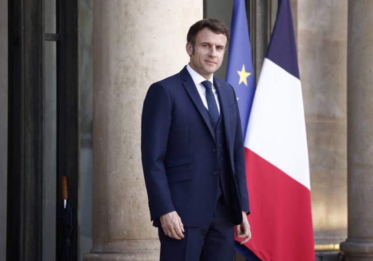 El presidente de Francia se dice favorable a revisión de los tratados de la UE