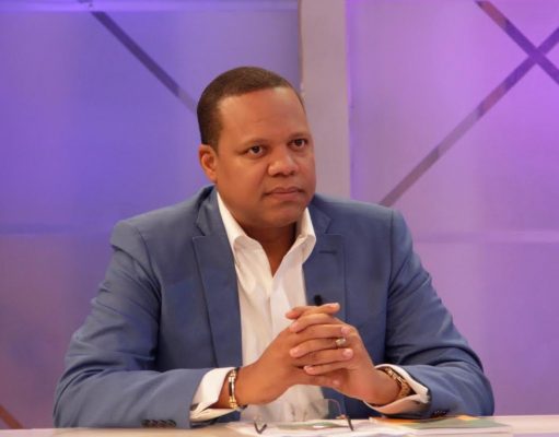 Eddy Alcántara critica a Leonel por “incoherencia” frente a reforma constitucional