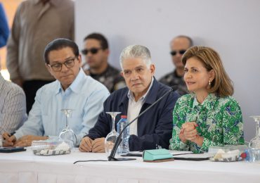 Vicepresidenta se reúne con más de 120 juntas de vecinos de Santiago Oeste