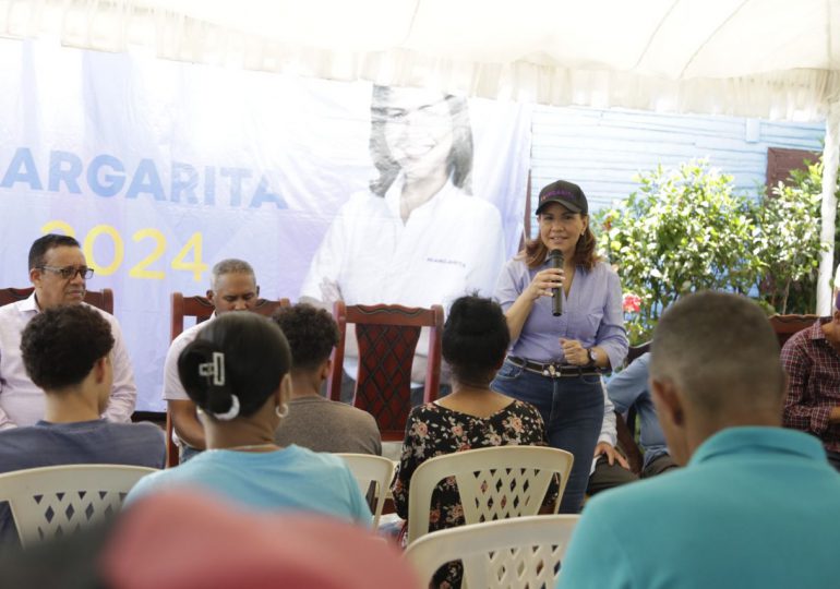 Margarita Cedeño “En vez de comida, el Gobierno nos da apagones”