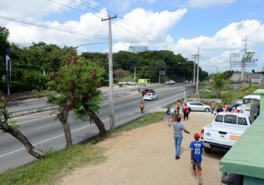 MOPC  inicia construcción puente peatonal y motorizado en la autopista 6 de noviembre