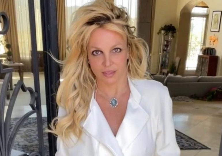 Britney Spears posa desnuda “Antes de que hubiera un bebé dentro de mí”