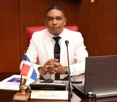 Vídeo| Tras denuncia de corrupción, senador somete resolución para interpelar director de Prisiones
