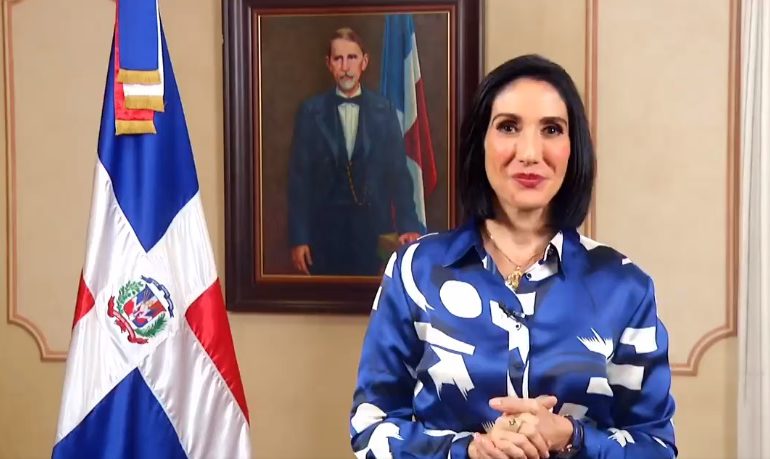 Primera dama envía emotivo mensaje a las madres dominicanas en su día