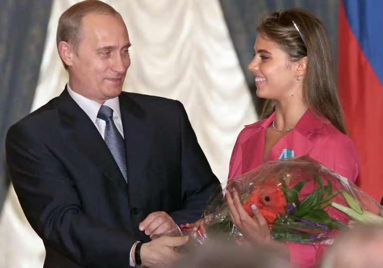 Alina Kabaeva, la atleta señalada como amante de Putin, será sancionada por la Unión Europea
