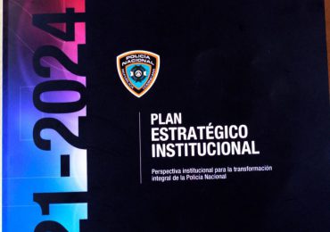 Programa “Modern Policing” llega a 100 nuevos miembros policiales capacitados en técnicas efectivas