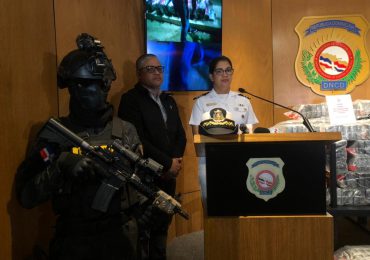 Autoridades confiscan 397 paquetes de presunta cocaína en costas de Azua