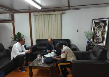 El Director General Interino de la Policía Nacional de Haití se reúne con autoridades diplomáticas y militares de RD