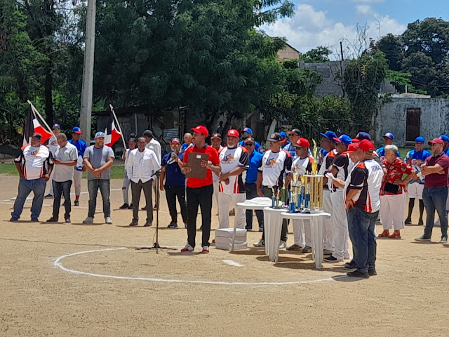 Liga de Softbol 21 de octubre inaugura temporada 47, dedicada al Alcalde José Montas