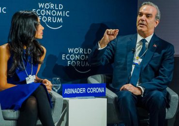 Abinader en Davos destaca recuperación económica de RD a través del Turismo