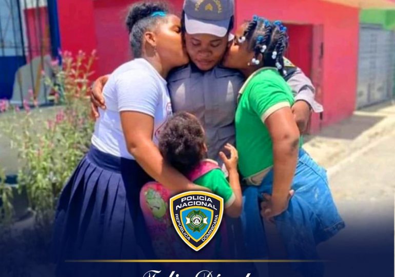 VIDEO | Director PN envía mensaje de felicitaciones a las madres policías por el “Día de las Madres”