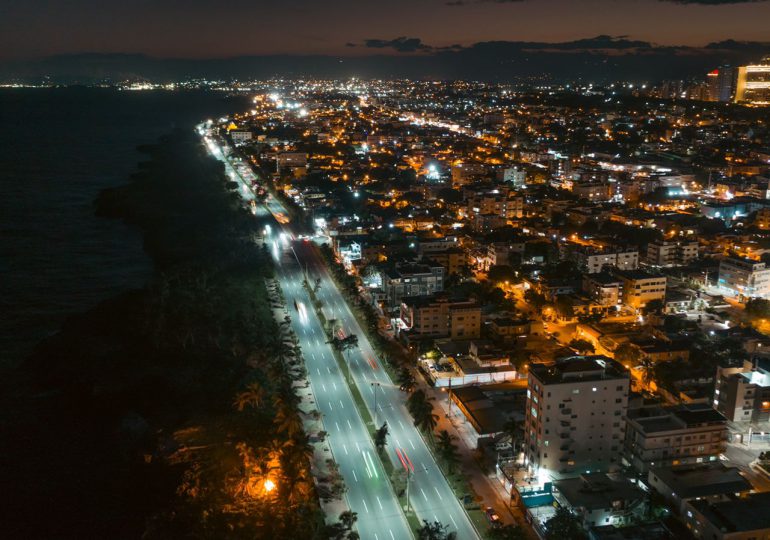 EDESUR ilumina malecón de Santo Domingo en una tercera etapa