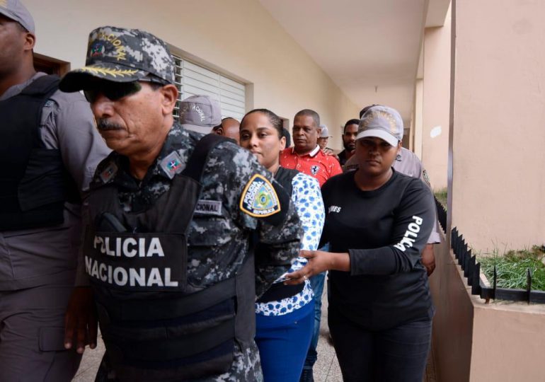 Descargan implicados en implantación de drogas en peluquería de Villa Vásquez