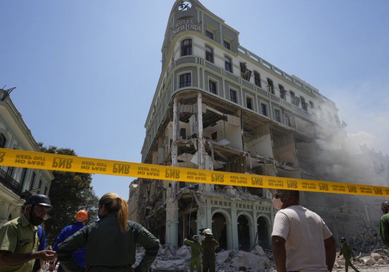 Se eleva a 30 el saldo de fallecidos por explosión de hotel en Cuba