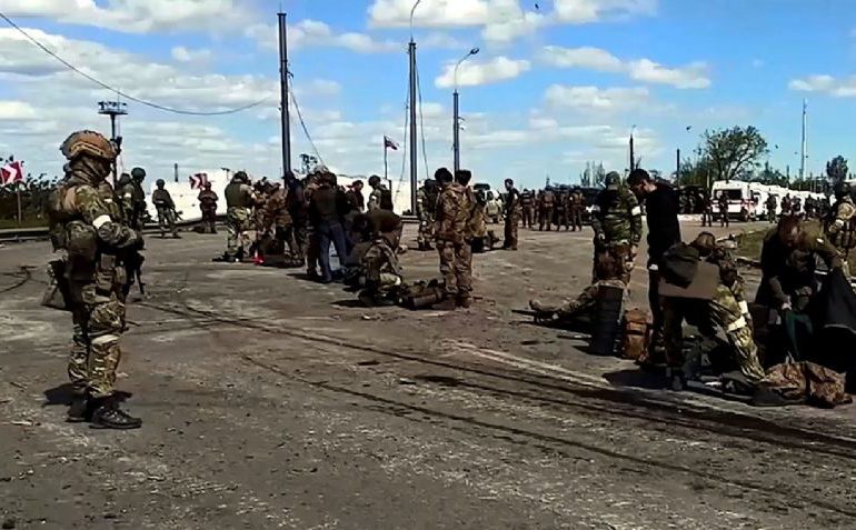 Rusia afirma que 1.730 militares ucranianos de Azovstal se rindieron desde el lunes