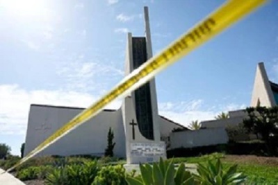 Un muerto y cuatro heridos graves en tiroteo en iglesia de EEUU
